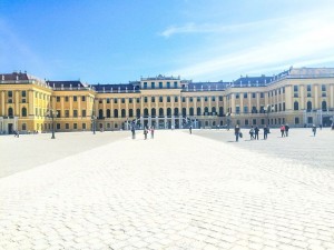 schoenbrunn palace  vienna austria